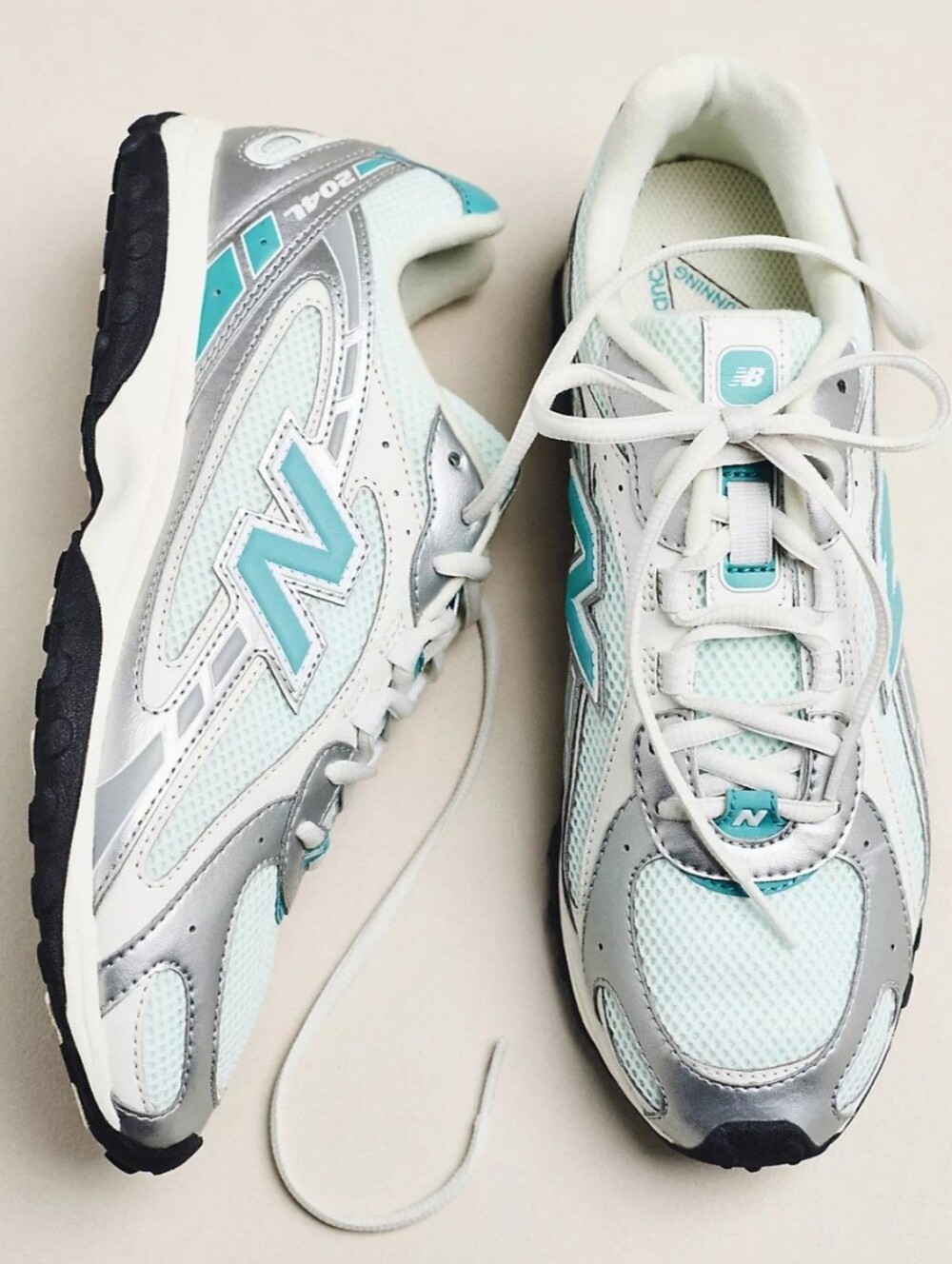 New Balance 204L Women's Teal & Light Silver Metalic Athletic Sneakers. Sz 7 1/2
